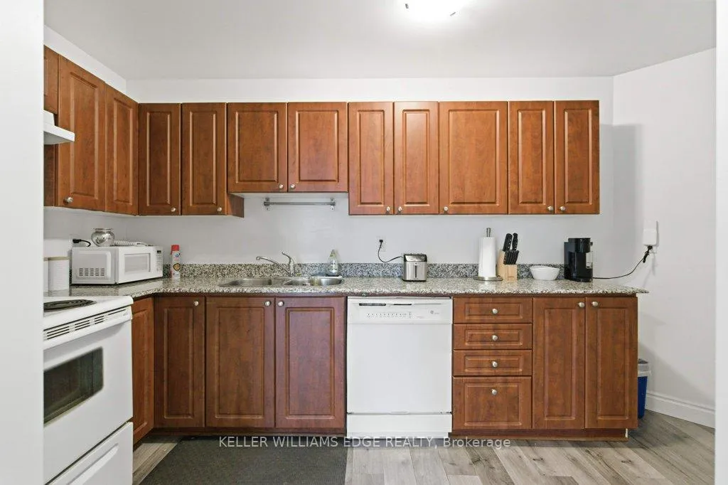Photo 11 of Unit 209, 135 James Street S, Hamilton, Corktown — HOMEH