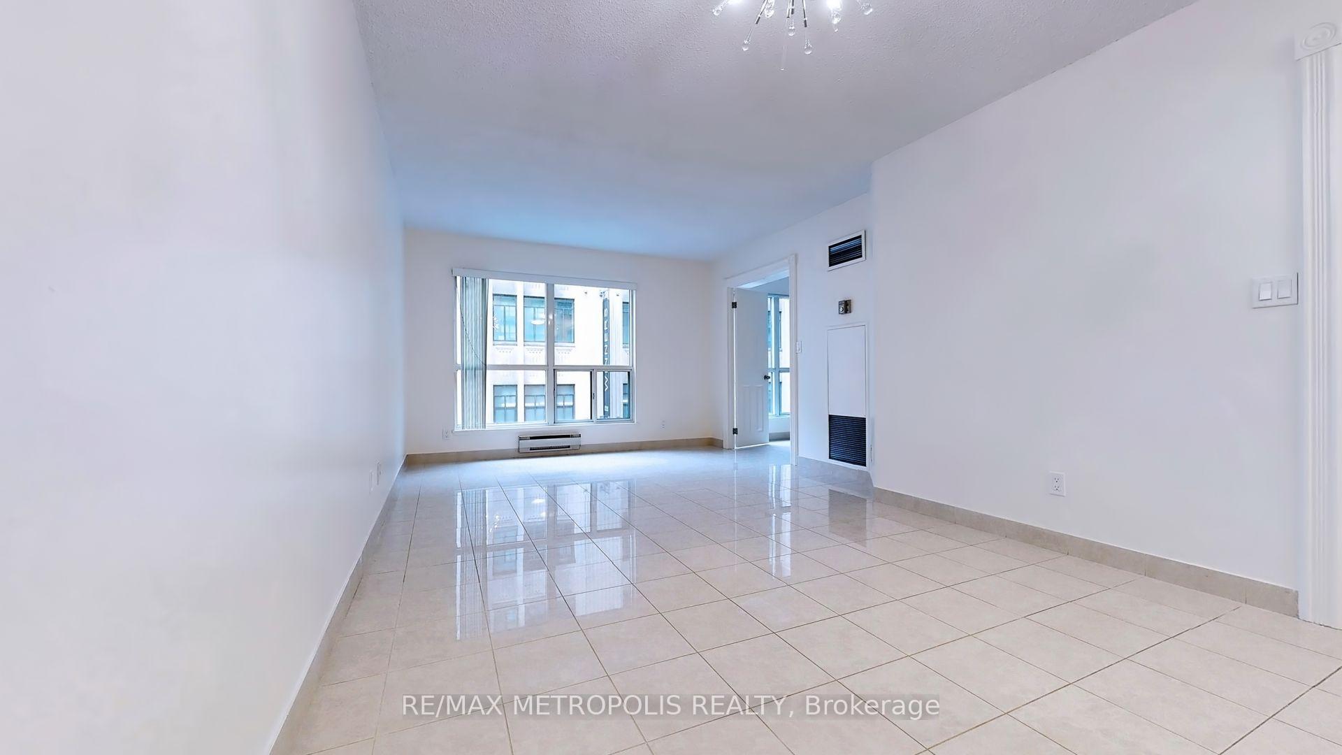 Photo 8 of Unit 407, 7 Carlton Street, Toronto, Church-Yonge Corridor — HOMEH