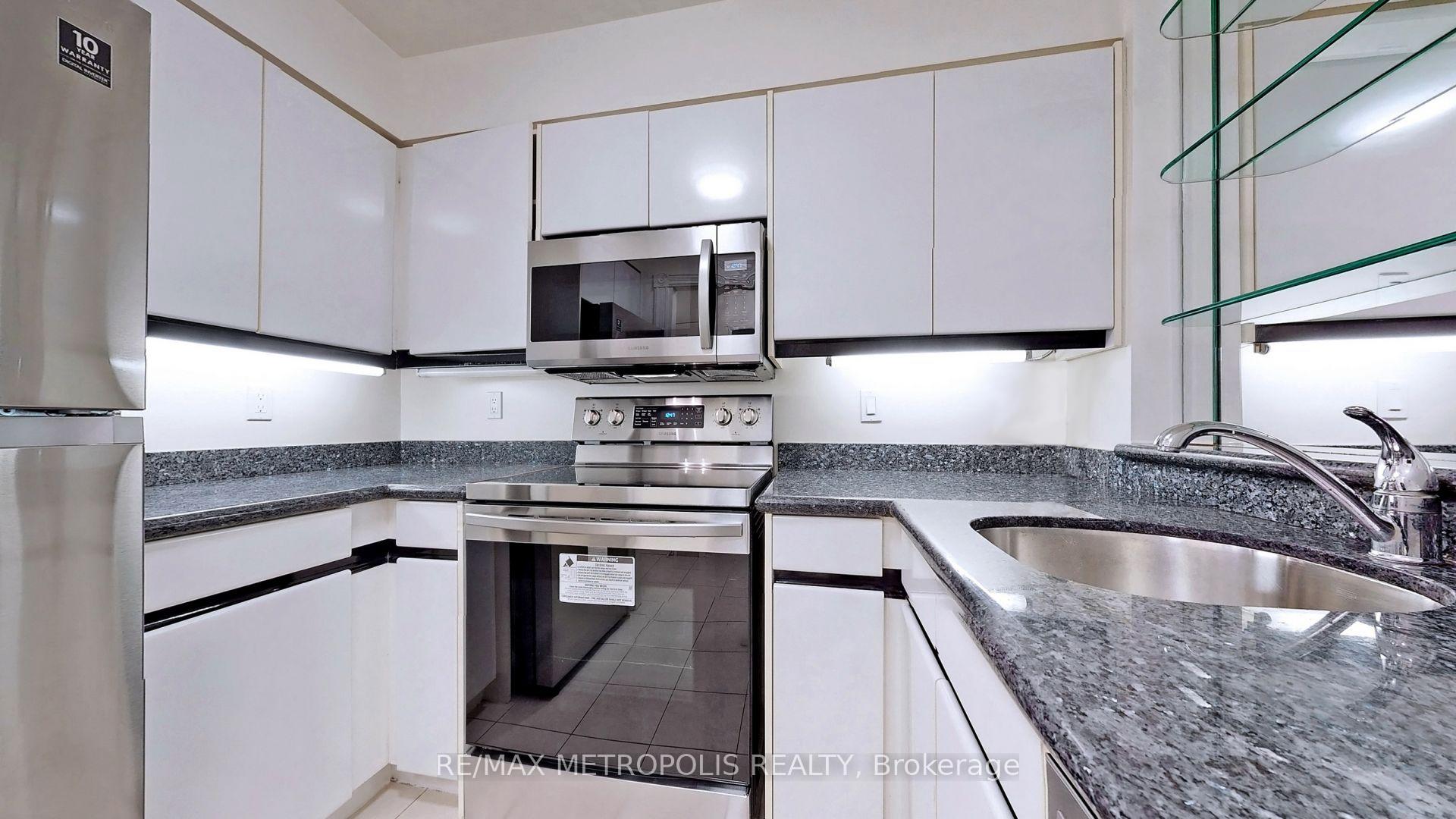 Photo 18 of Unit 407, 7 Carlton Street, Toronto, Church-Yonge Corridor — HOMEH