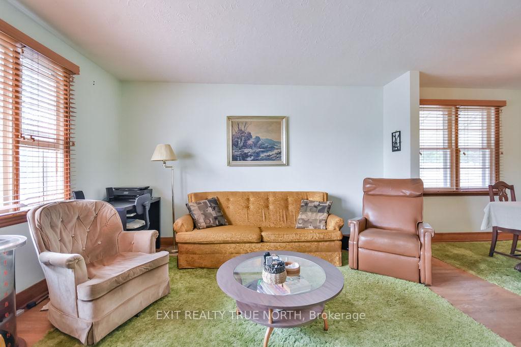 Photo 7 of 124 Queen Street, Barrie, Codrington — HOMEH