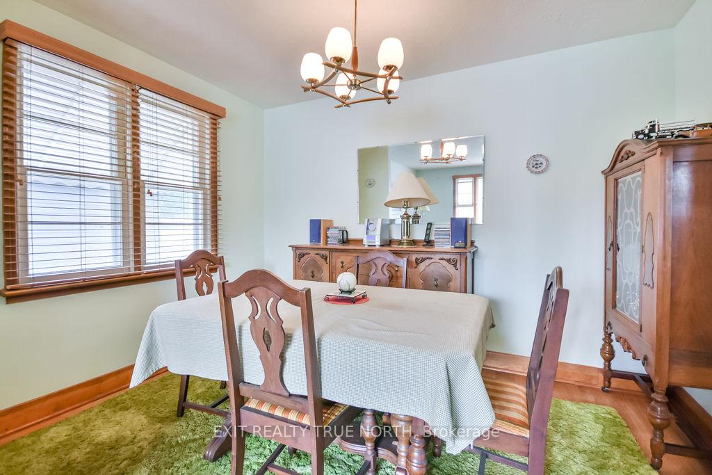 Photo 9 of 124 Queen Street, Barrie, Codrington — HOMEH