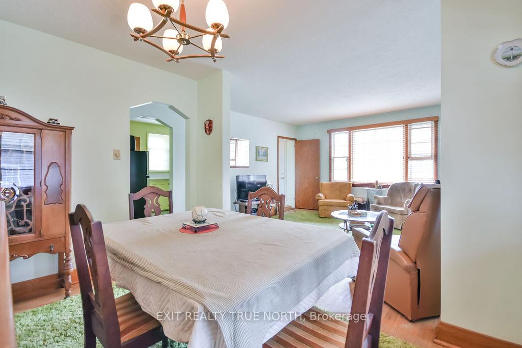 Photo 10 of 124 Queen Street, Barrie, Codrington — HOMEH