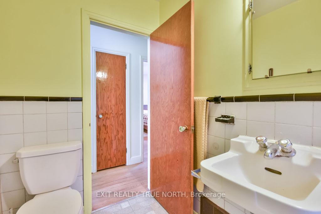 Photo 20 of 124 Queen Street, Barrie, Codrington — HOMEH