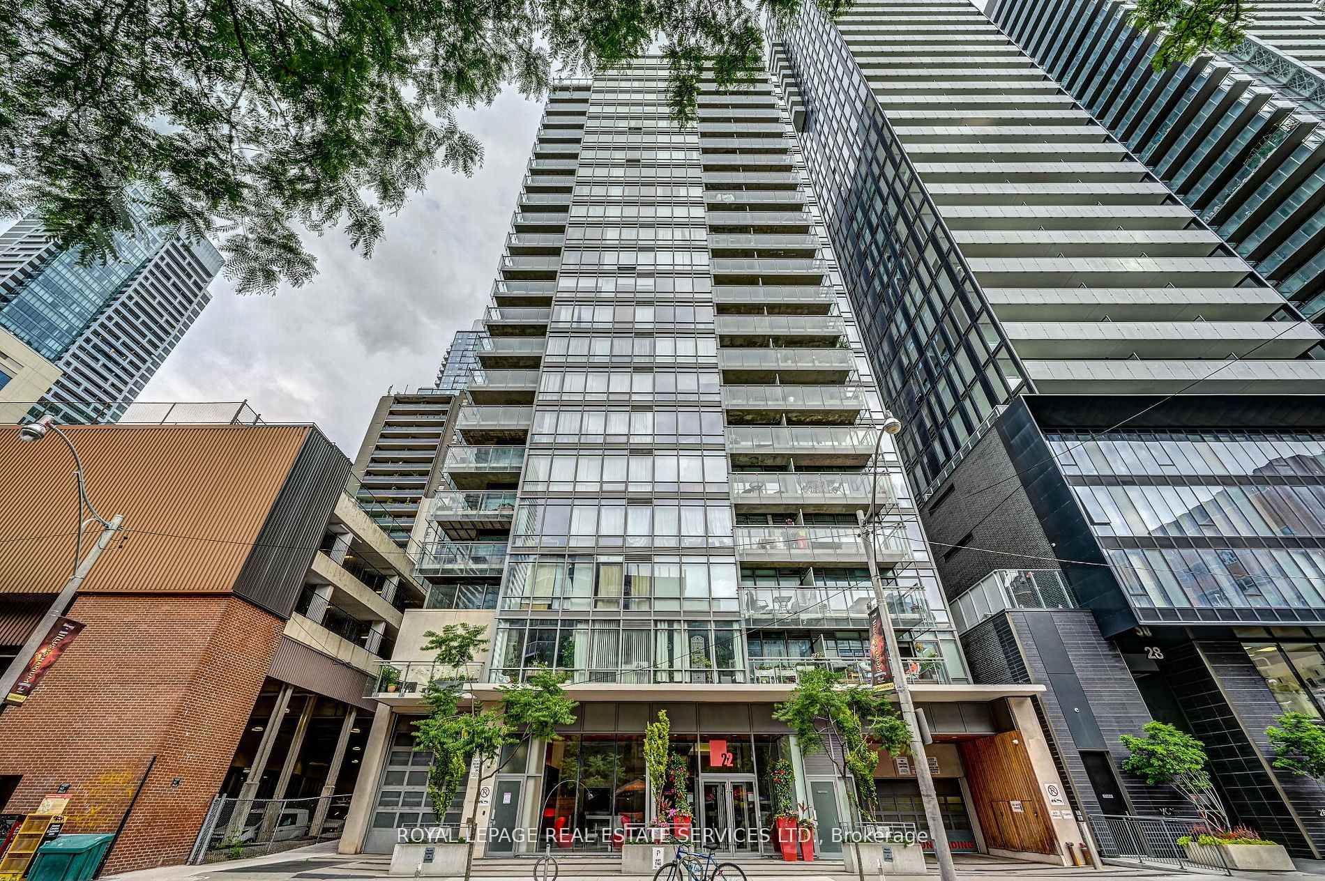 Photo 2 of Unit 1204, 22 Wellesley Street E, Toronto, Church-Yonge Corridor — HOMEH