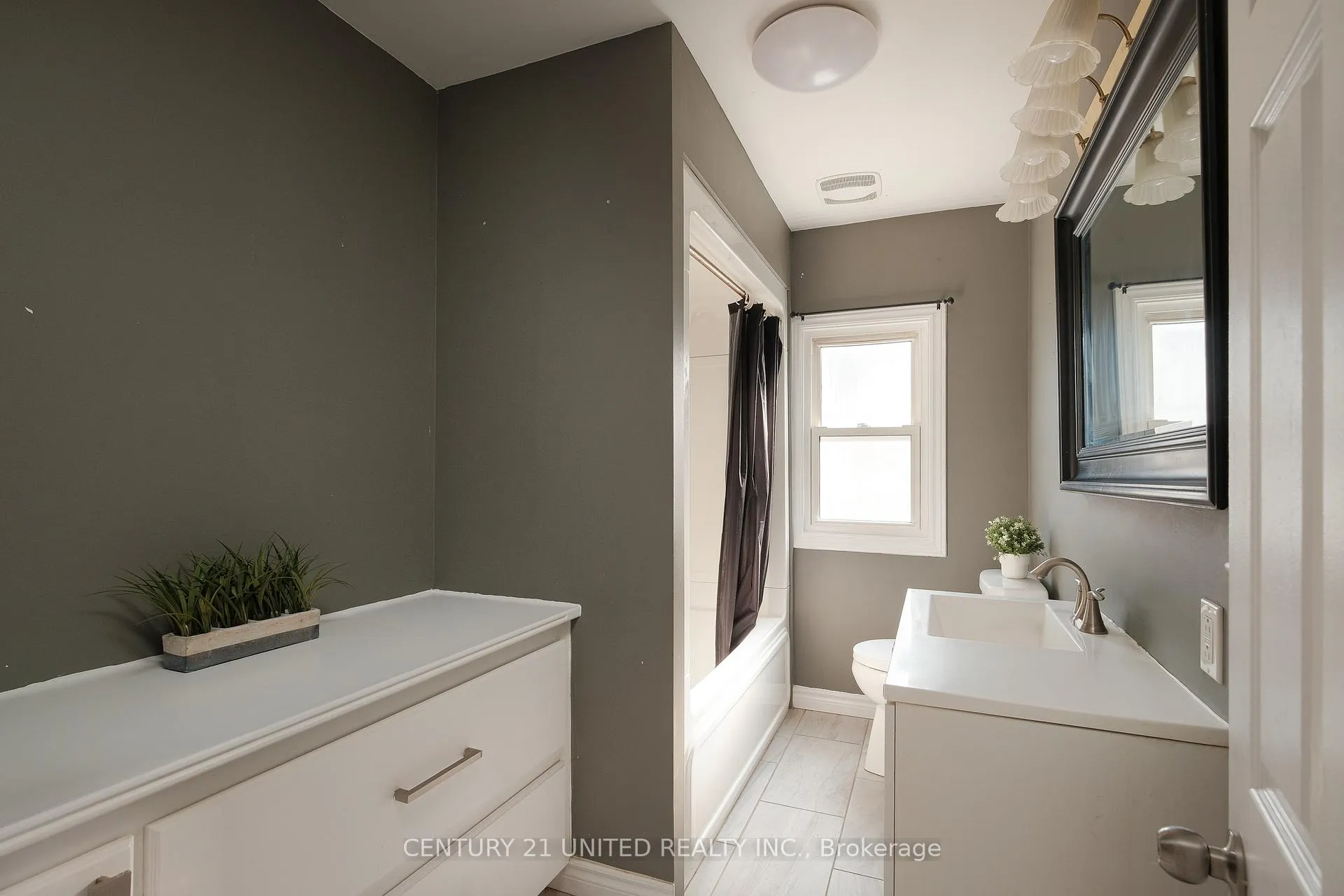 Photo 15 of 334 Mckellar Street, Peterborough, Otonabee Ward 1 — HOMEH