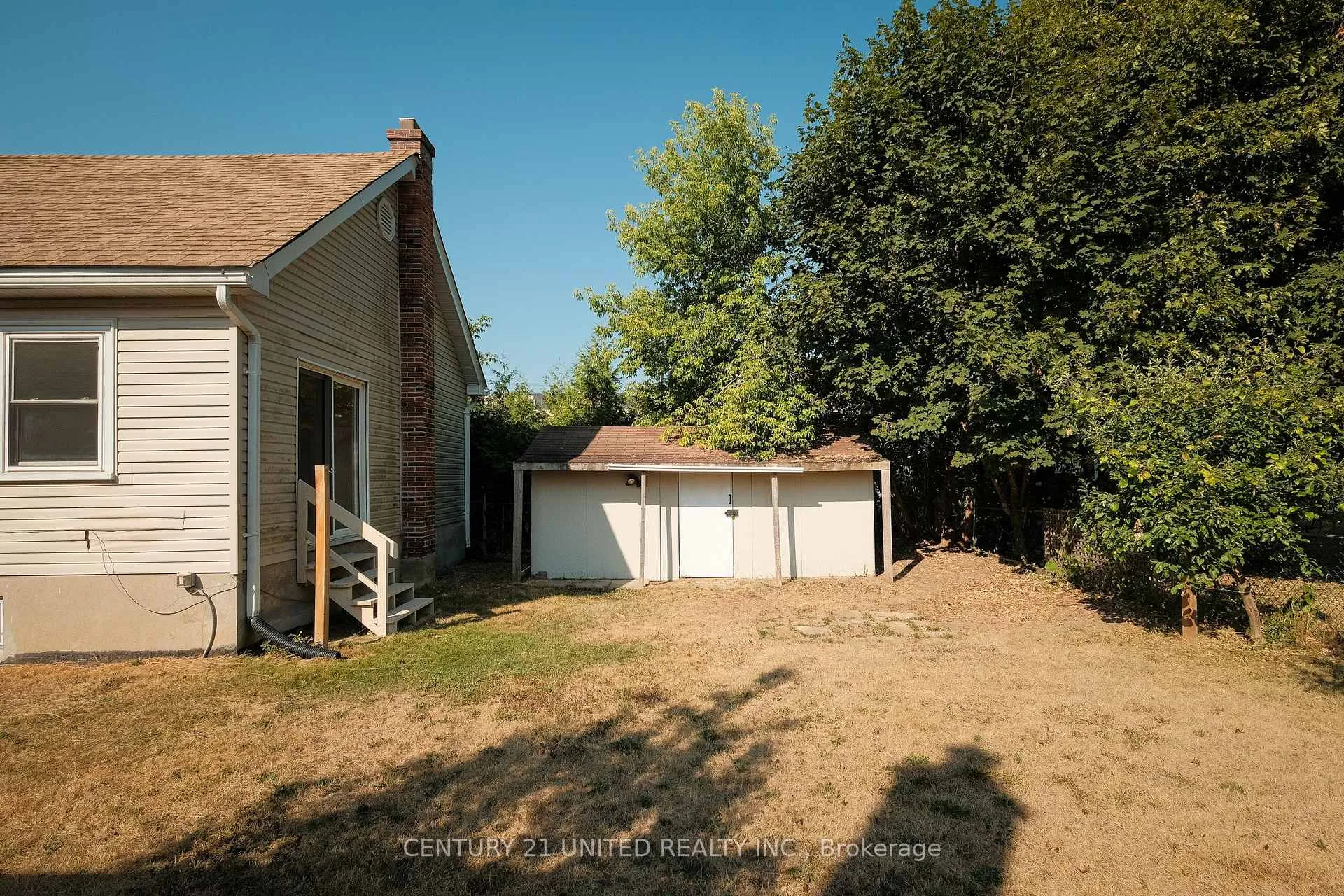 Photo 34 of 334 Mckellar Street, Peterborough, Otonabee Ward 1 — HOMEH