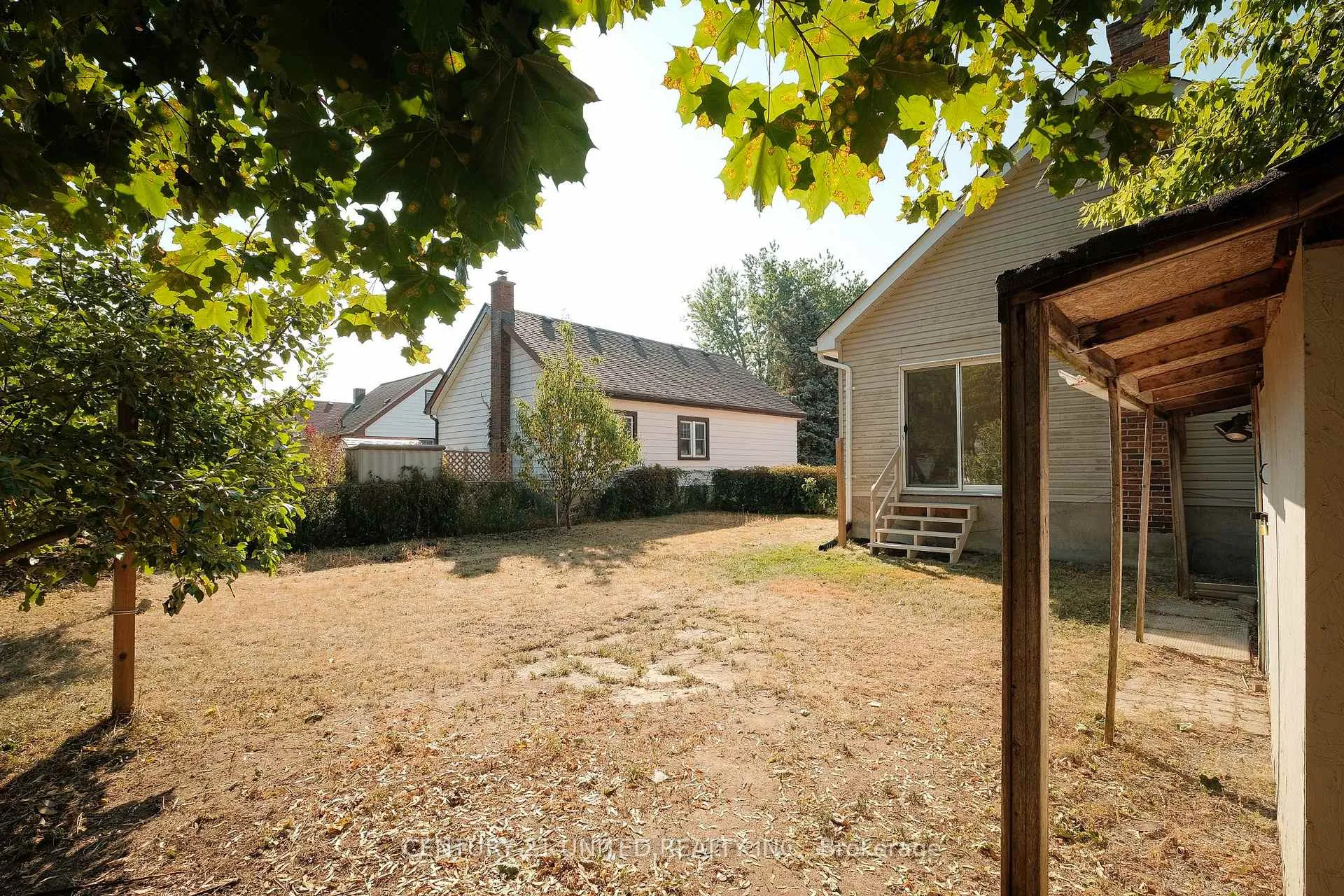Photo 35 of 334 Mckellar Street, Peterborough, Otonabee Ward 1 — HOMEH