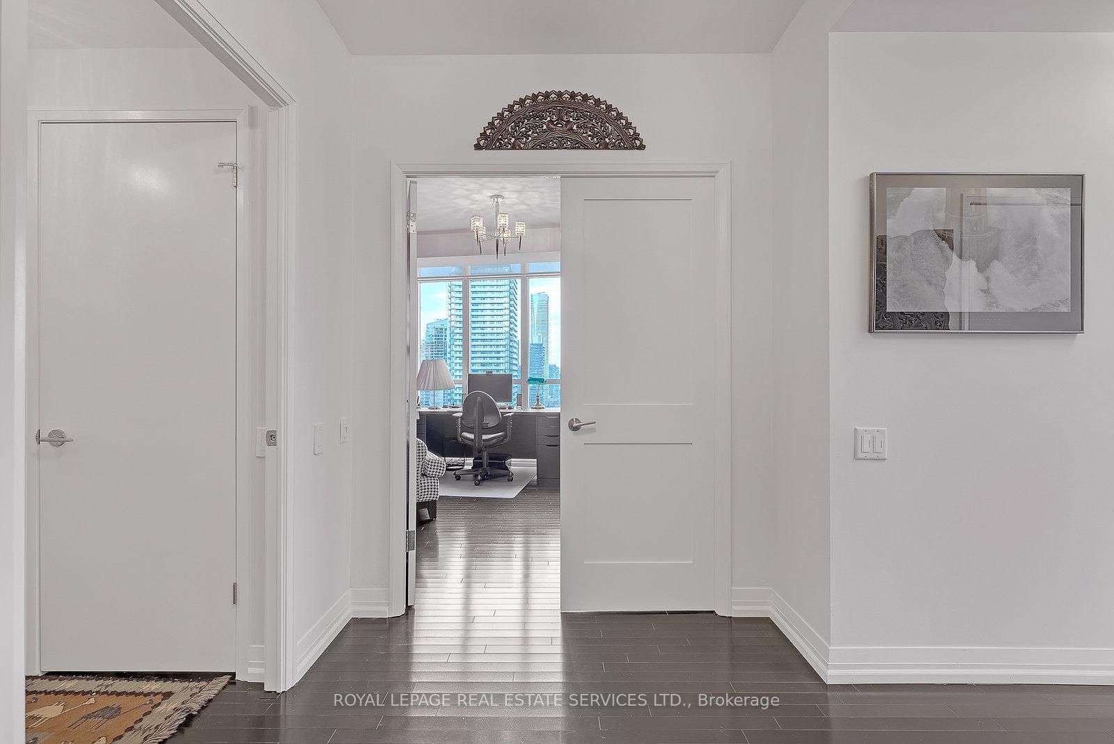 Photo 2 of Unit 4101, 21 Carlton Street, Toronto, Church-Yonge Corridor — HOMEH