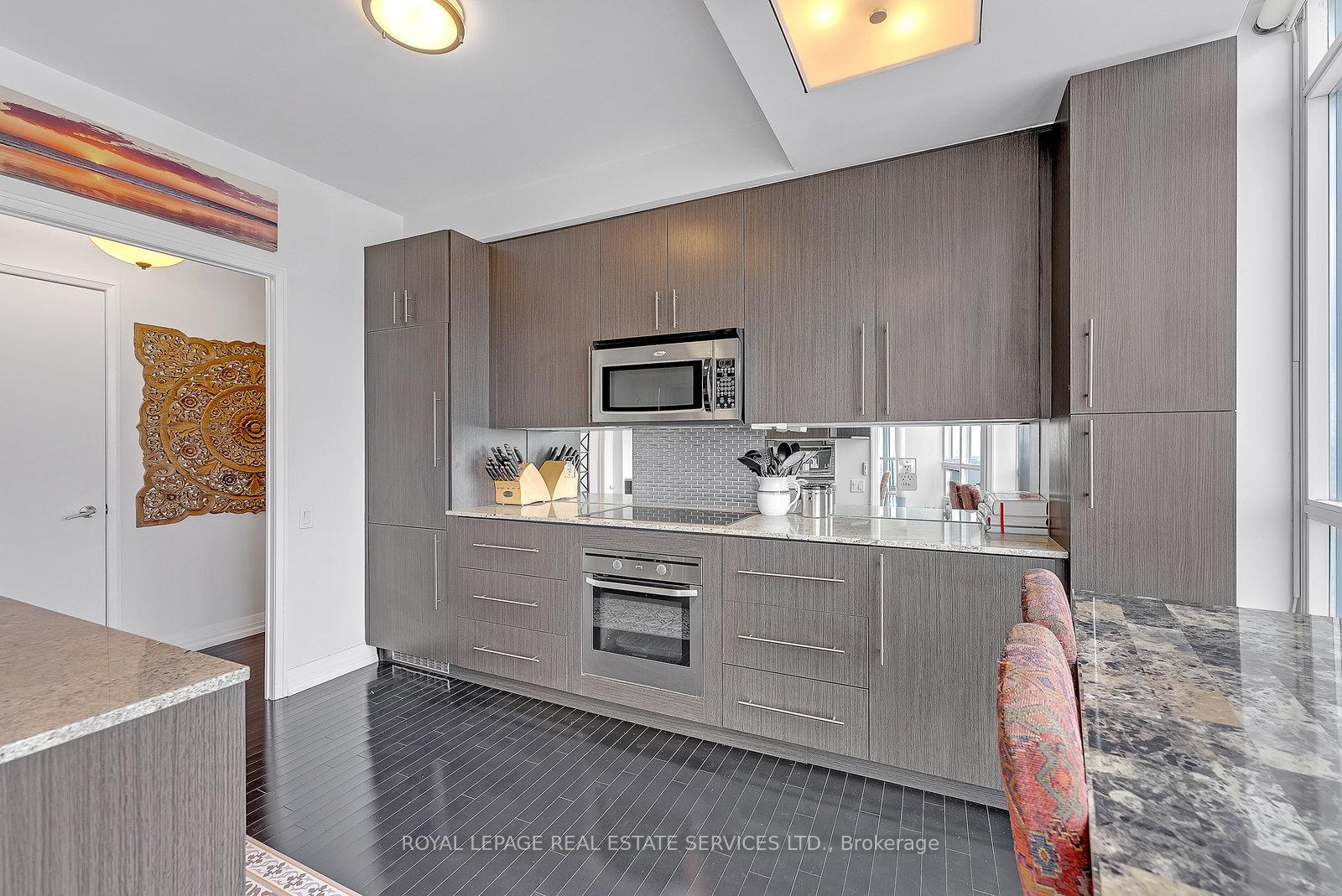 Photo 7 of Unit 4101, 21 Carlton Street, Toronto, Church-Yonge Corridor — HOMEH