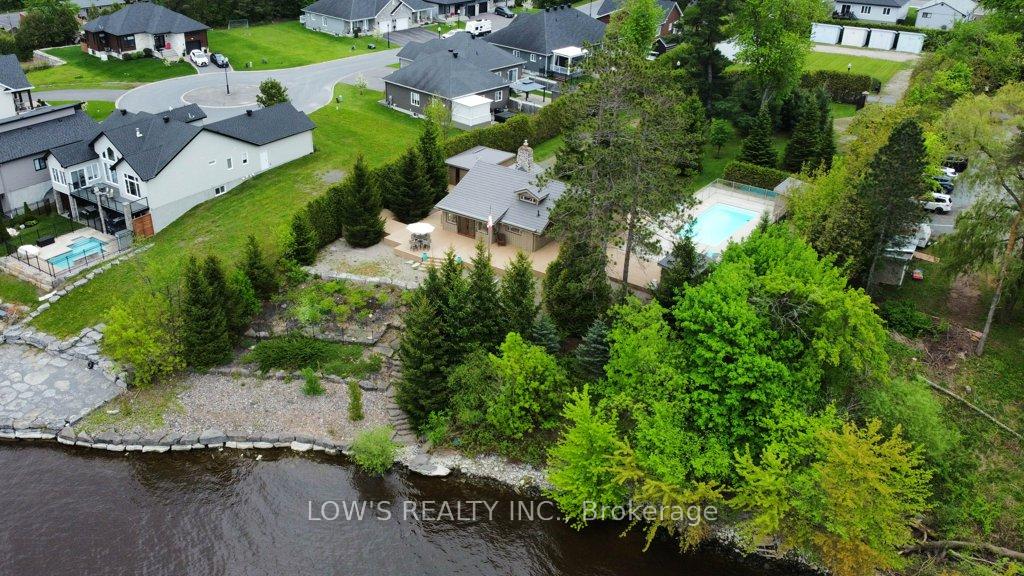 Photo 40 of 1 Peter Street, Champlain, L'Orignal — HOMEH