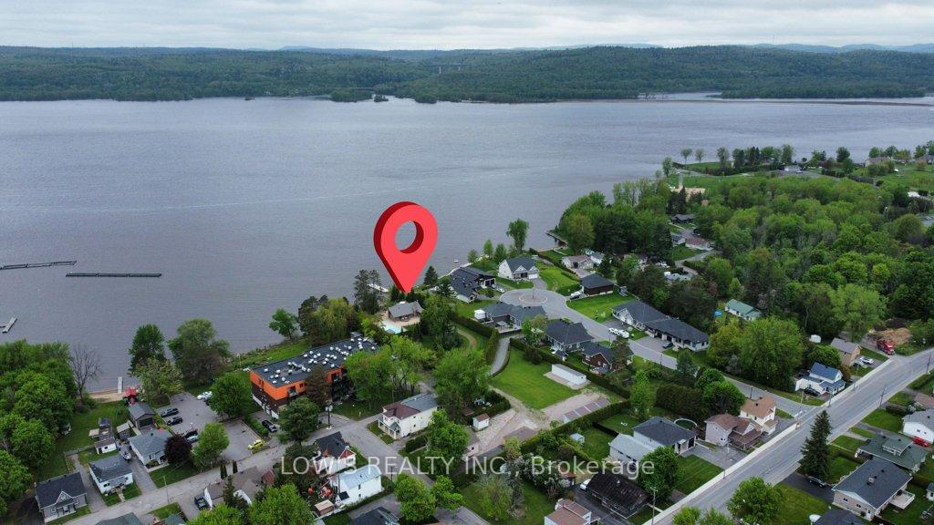 Photo 43 of 1 Peter Street, Champlain, L'Orignal — HOMEH