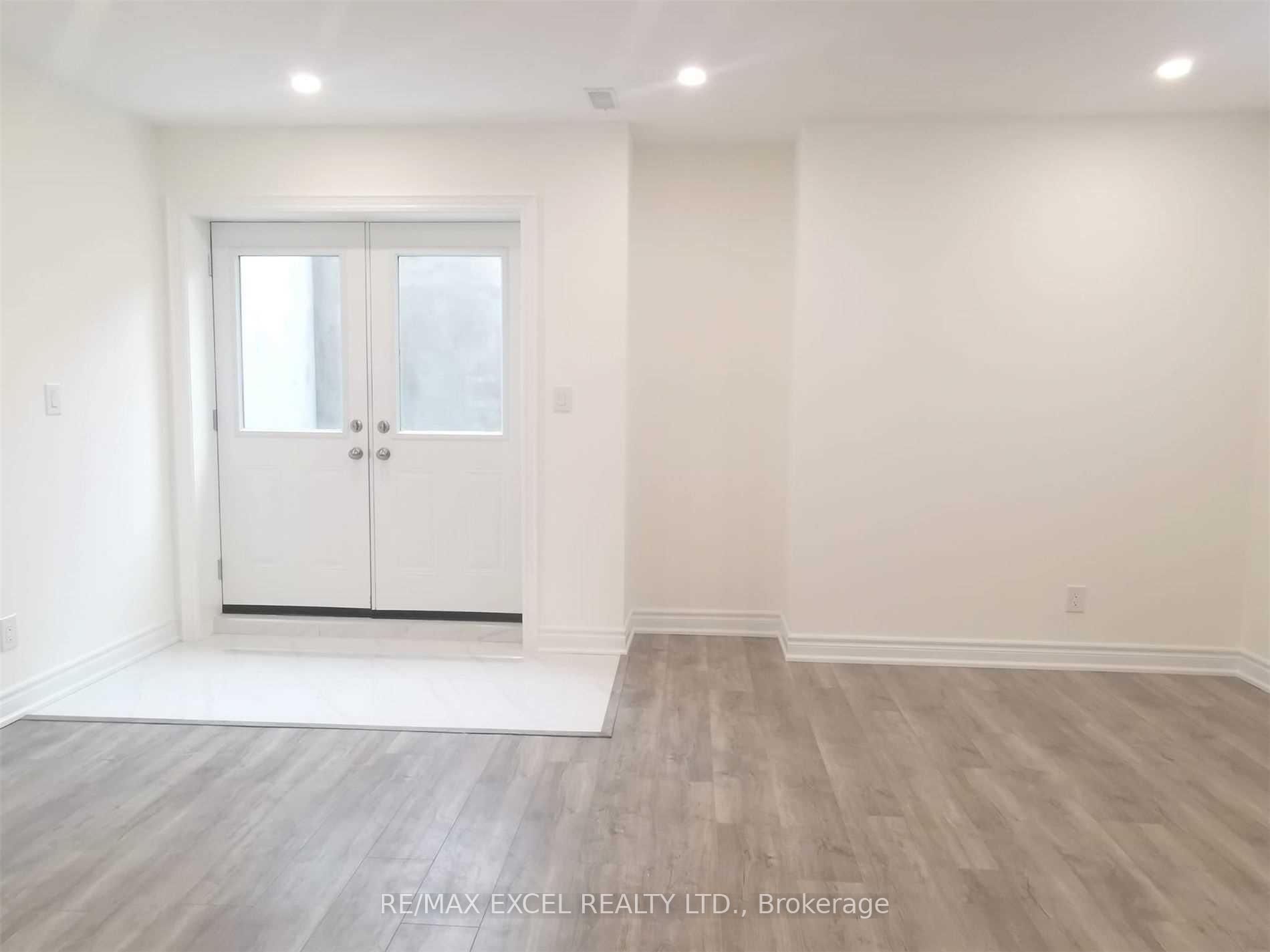 Photo 4 of Unit Bsmt, 36 Kaleia Avenue, Aurora, Bayview Southeast — HOMEH