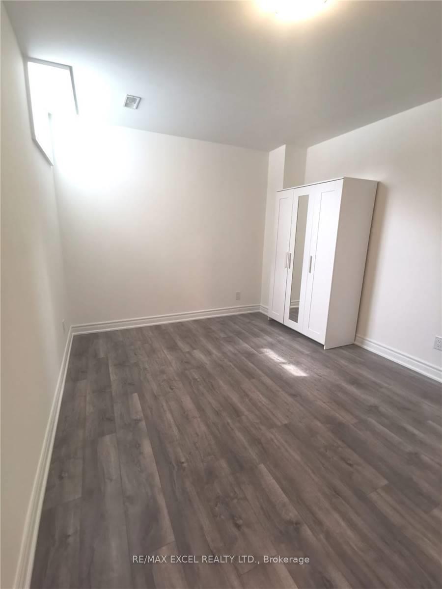 Photo 5 of Unit Bsmt, 36 Kaleia Avenue, Aurora, Bayview Southeast — HOMEH