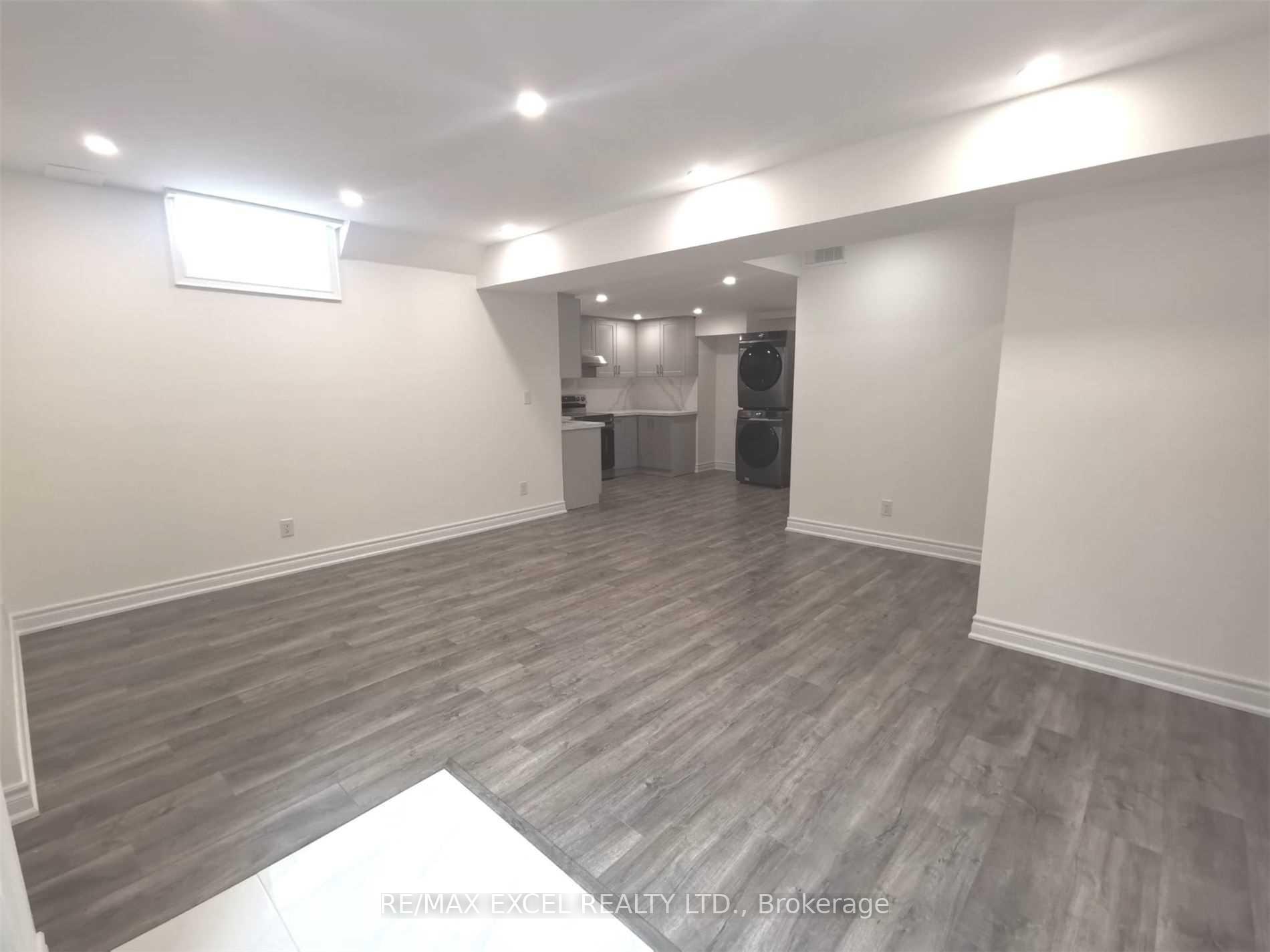 Photo 10 of Unit Bsmt, 36 Kaleia Avenue, Aurora, Bayview Southeast — HOMEH