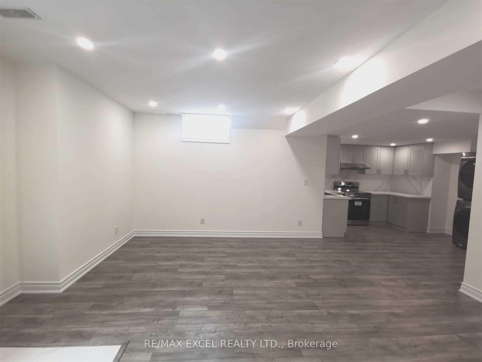 Photo 11 of Unit Bsmt, 36 Kaleia Avenue, Aurora, Bayview Southeast — HOMEH