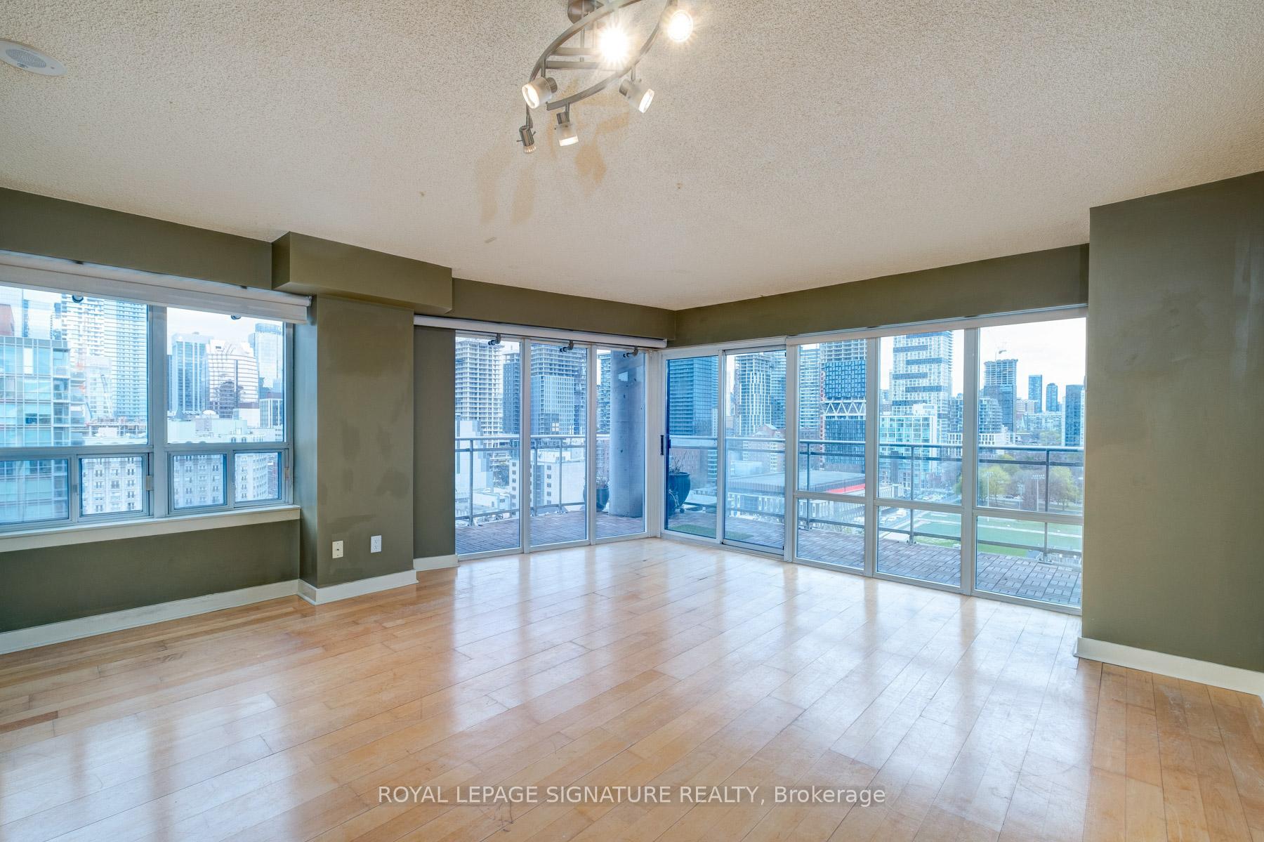 Photo 2 of Unit 1505, 255 Richmond Street E, Toronto, Moss Park — HOMEH
