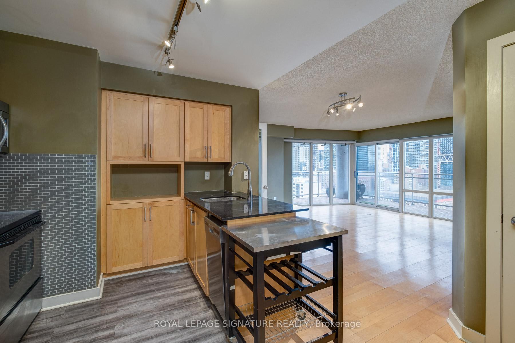 Photo 4 of Unit 1505, 255 Richmond Street E, Toronto, Moss Park — HOMEH
