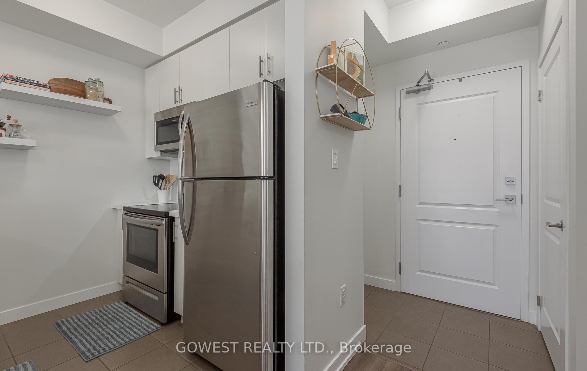 Photo 8 of Unit 301, 125 Shoreview Place, Hamilton, Lakeshore — HOMEH