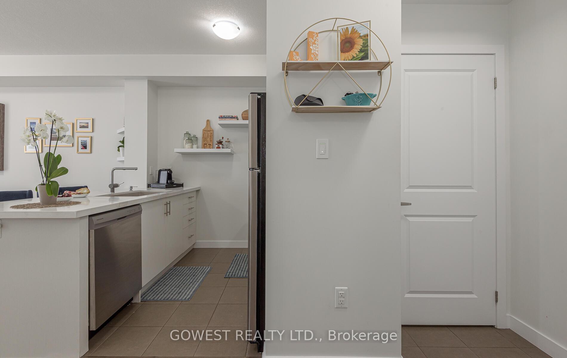 Photo 9 of Unit 301, 125 Shoreview Place, Hamilton, Lakeshore — HOMEH