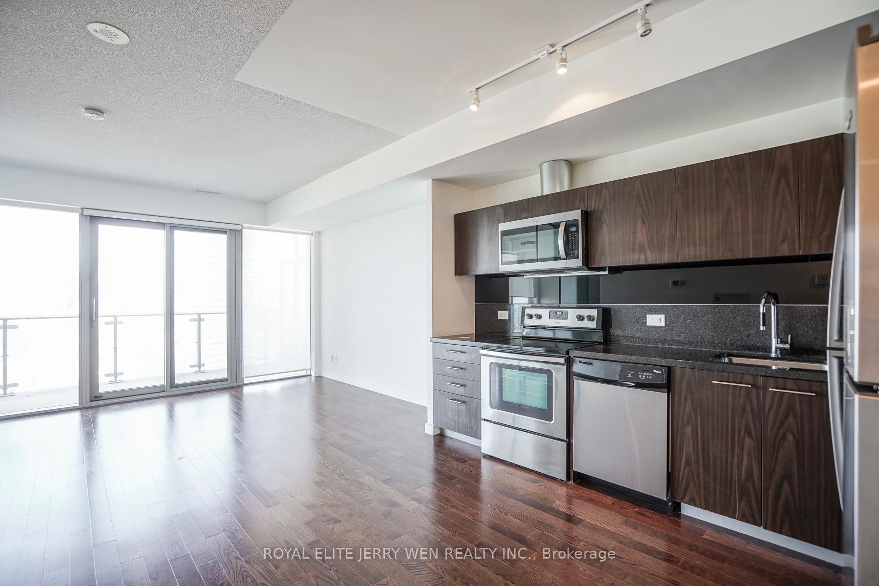 Photo 4 of Unit 2001, 70 Distillery Lane, Toronto, Waterfront Communities — HOMEH