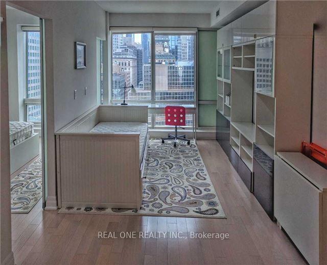 Photo 3 of Unit 1706, 8 The Esplanade, Toronto, Waterfront Communities — HOMEH