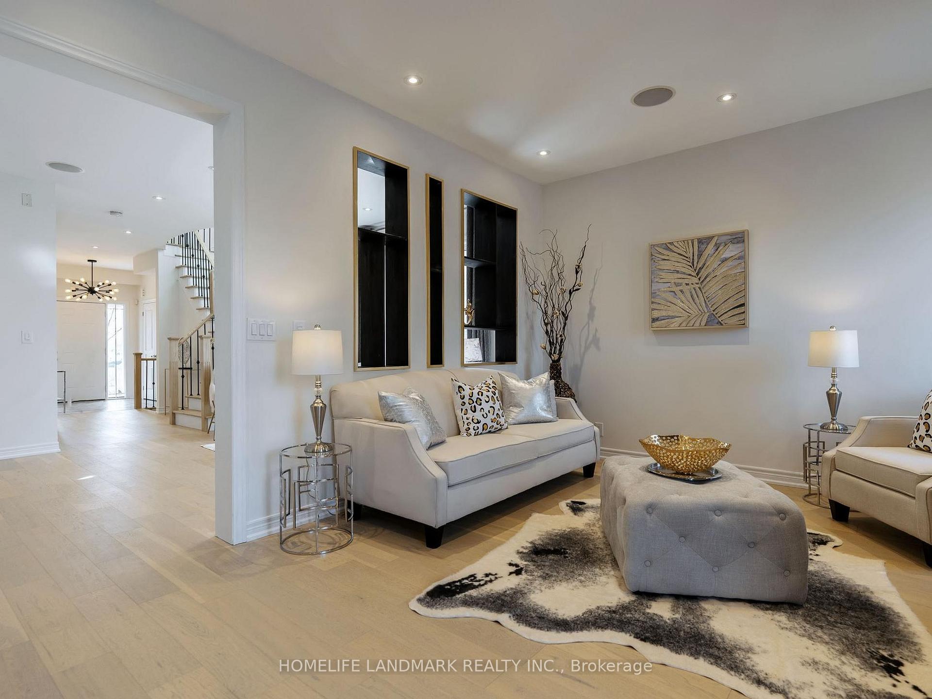 Photo 7 of 40 Spring Farm Road, Aurora, Bayview Northeast — HOMEH