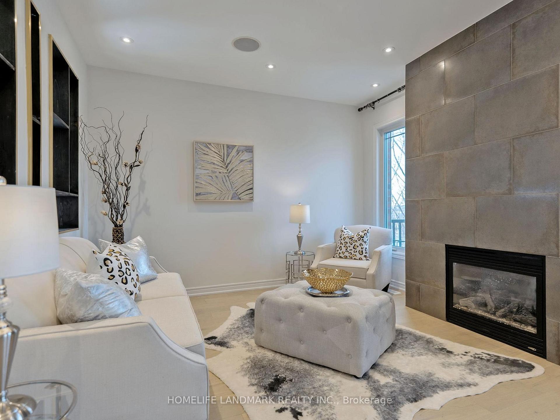 Photo 8 of 40 Spring Farm Road, Aurora, Bayview Northeast — HOMEH