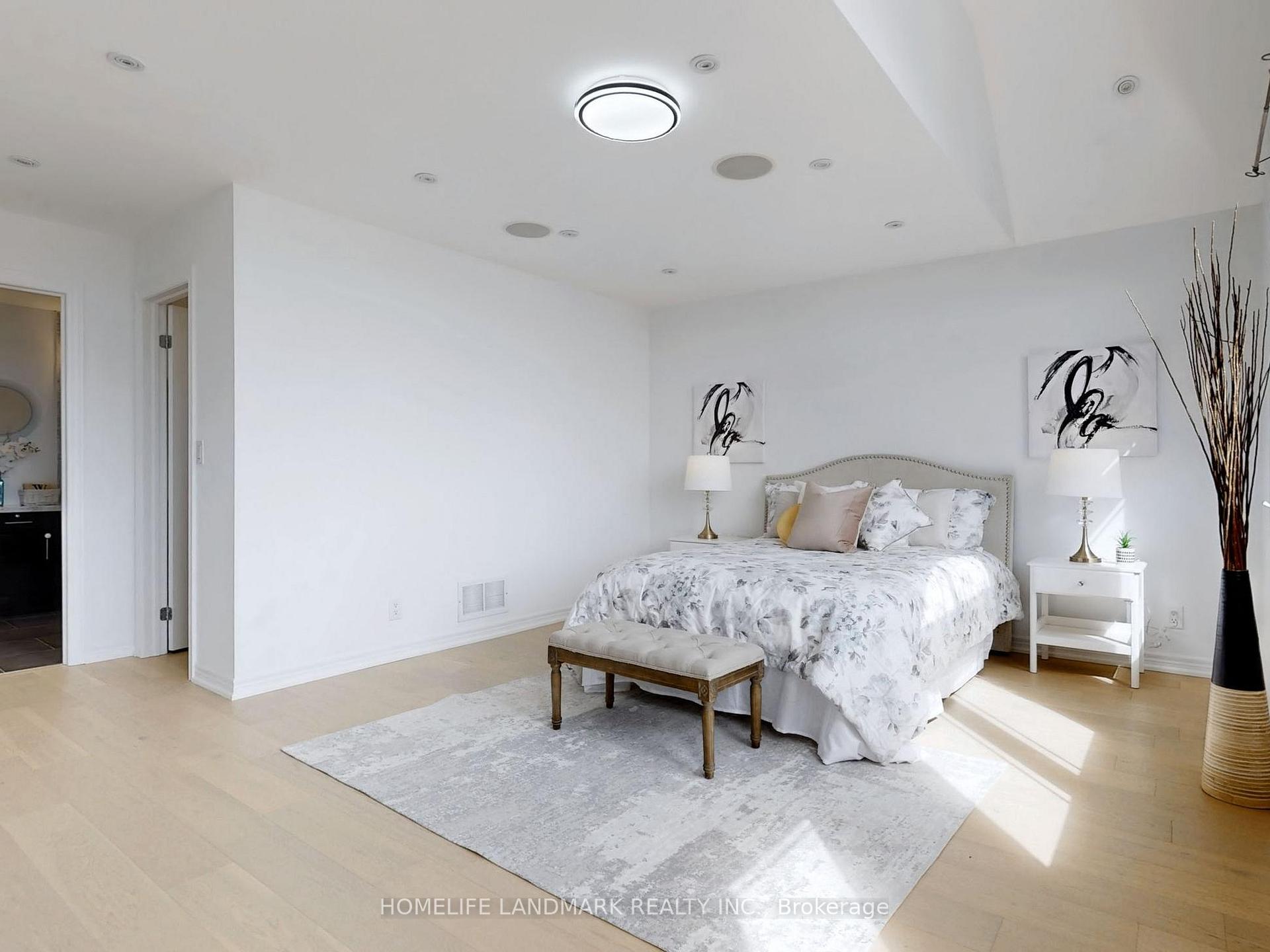 Photo 21 of 40 Spring Farm Road, Aurora, Bayview Northeast — HOMEH