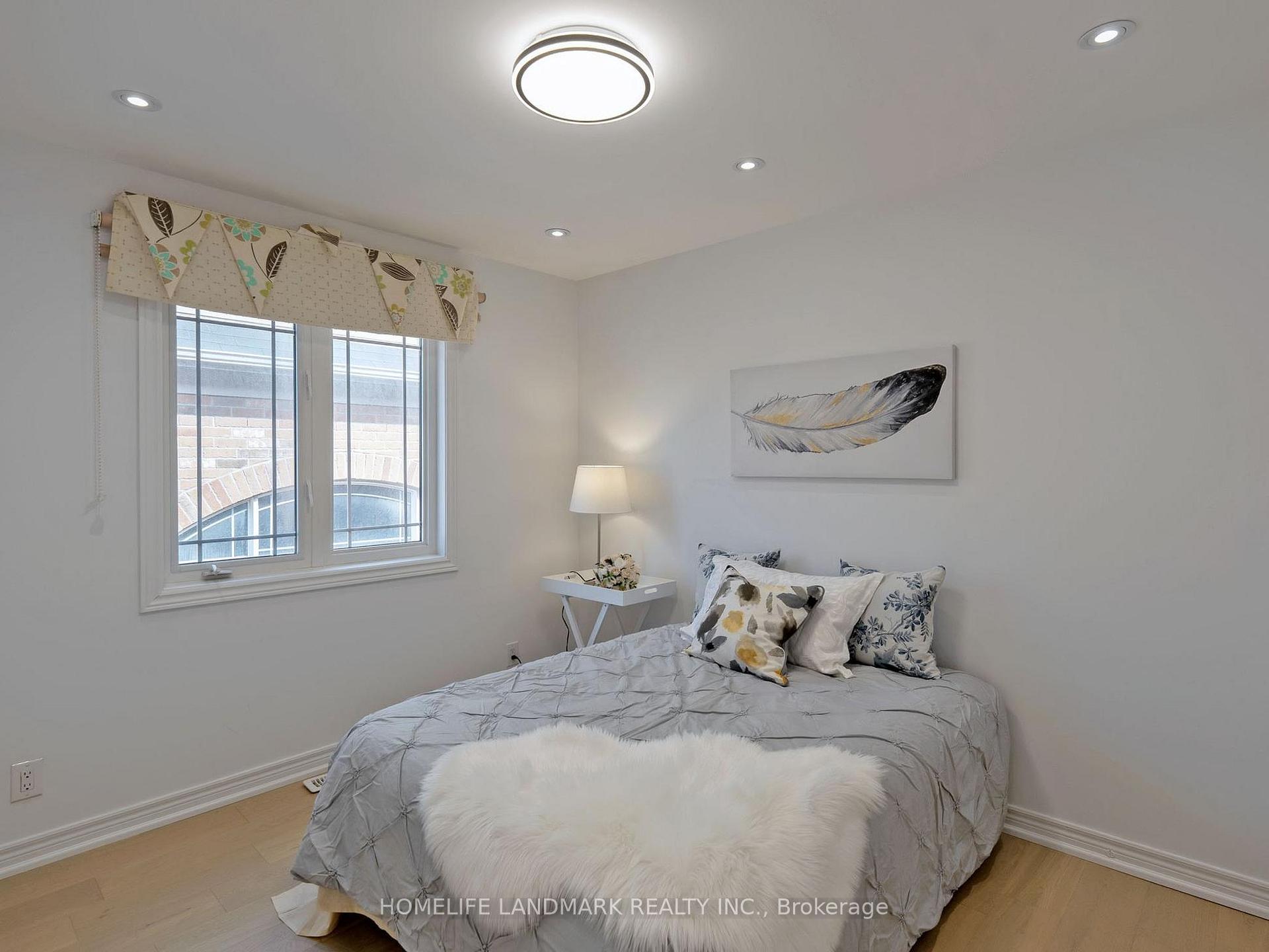 Photo 25 of 40 Spring Farm Road, Aurora, Bayview Northeast — HOMEH