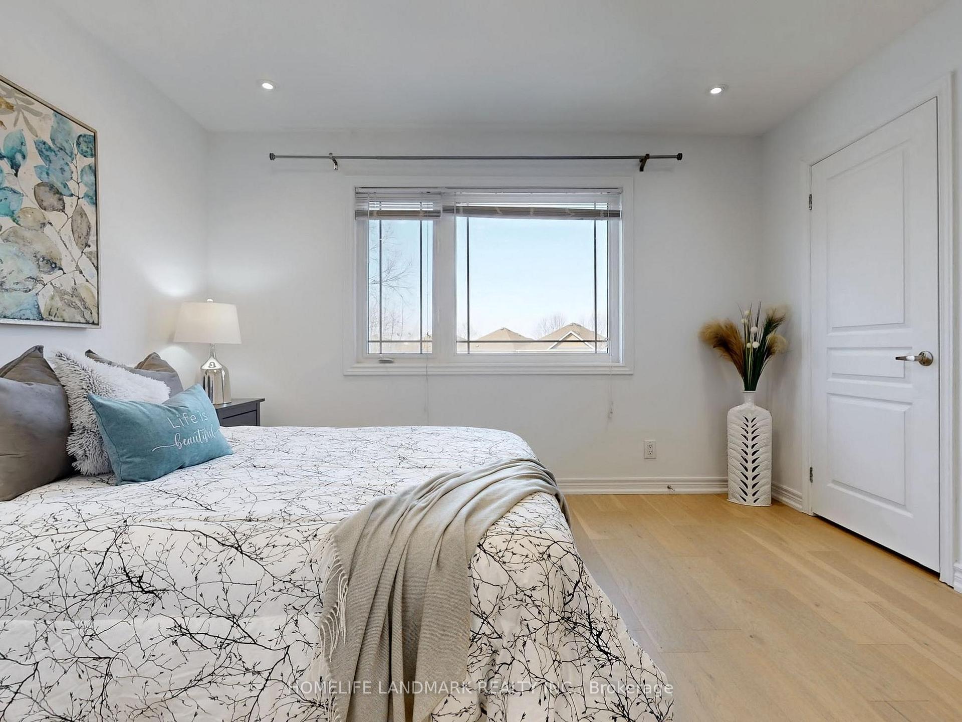 Photo 32 of 40 Spring Farm Road, Aurora, Bayview Northeast — HOMEH