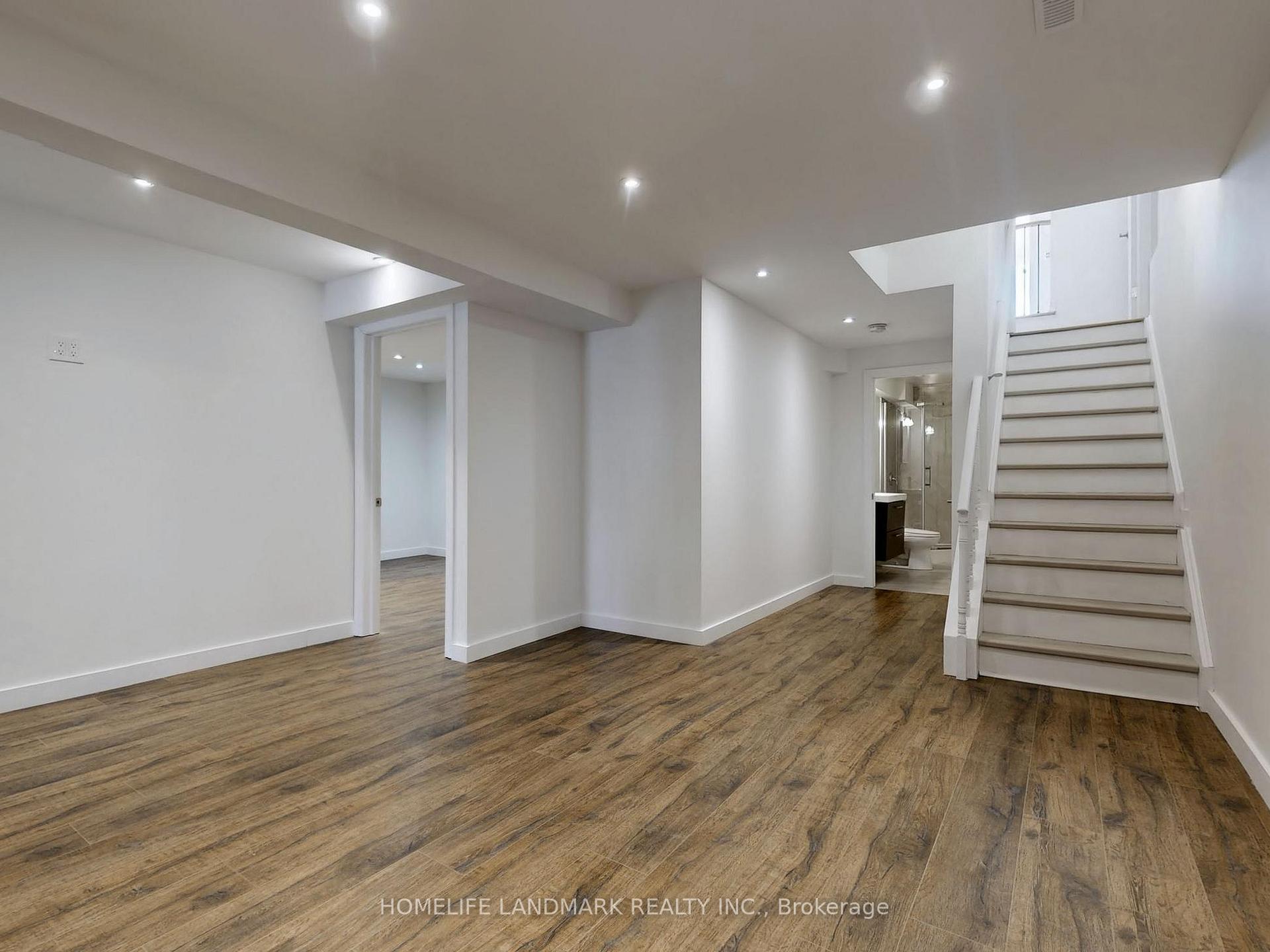 Photo 36 of 40 Spring Farm Road, Aurora, Bayview Northeast — HOMEH