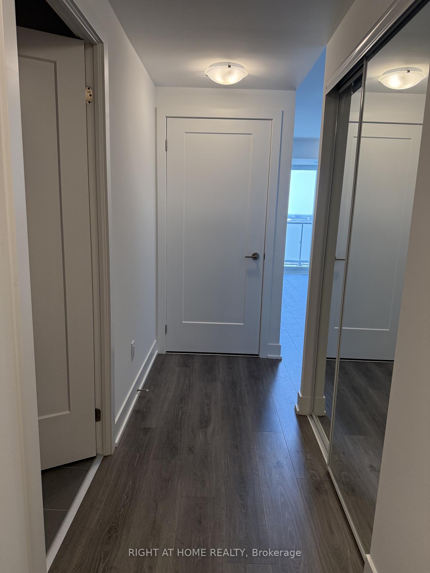 Photo 6 of Unit 725, 2545 Simcoe Street N, Oshawa, Windfields — HOMEH