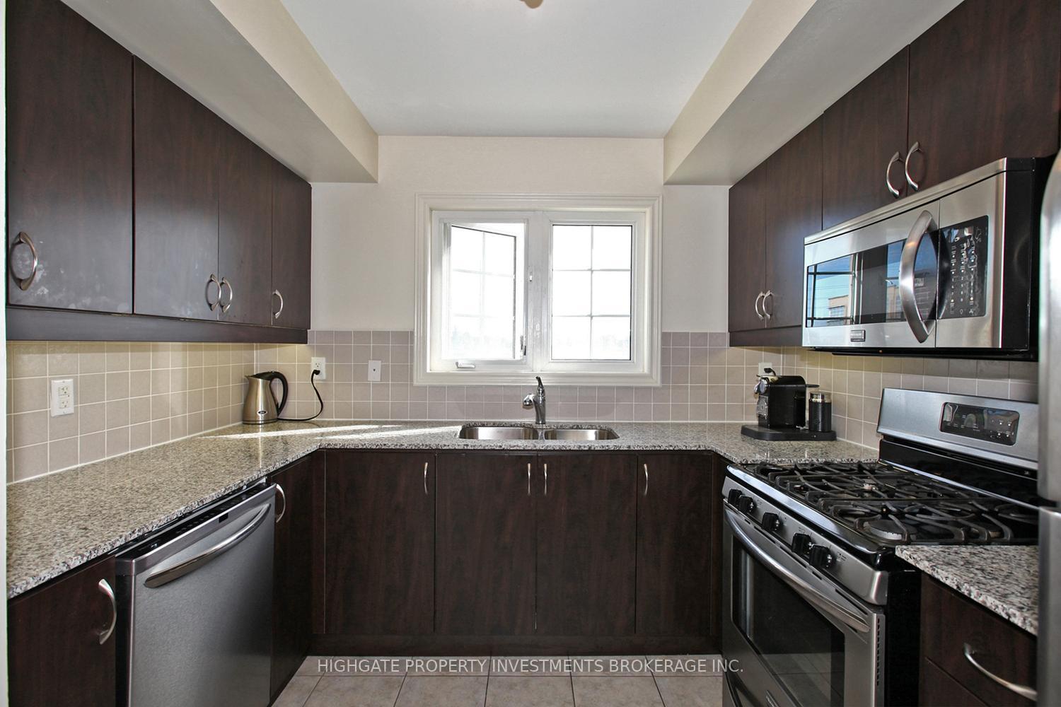 Photo 12 of 33 Cooperage Lane, Ajax, Central — HOMEH