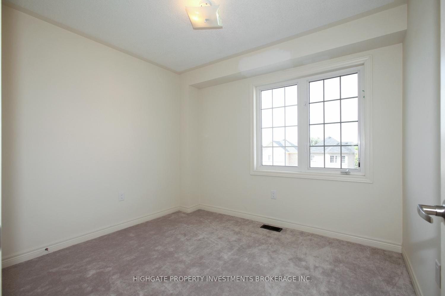 Photo 23 of 33 Cooperage Lane, Ajax, Central — HOMEH