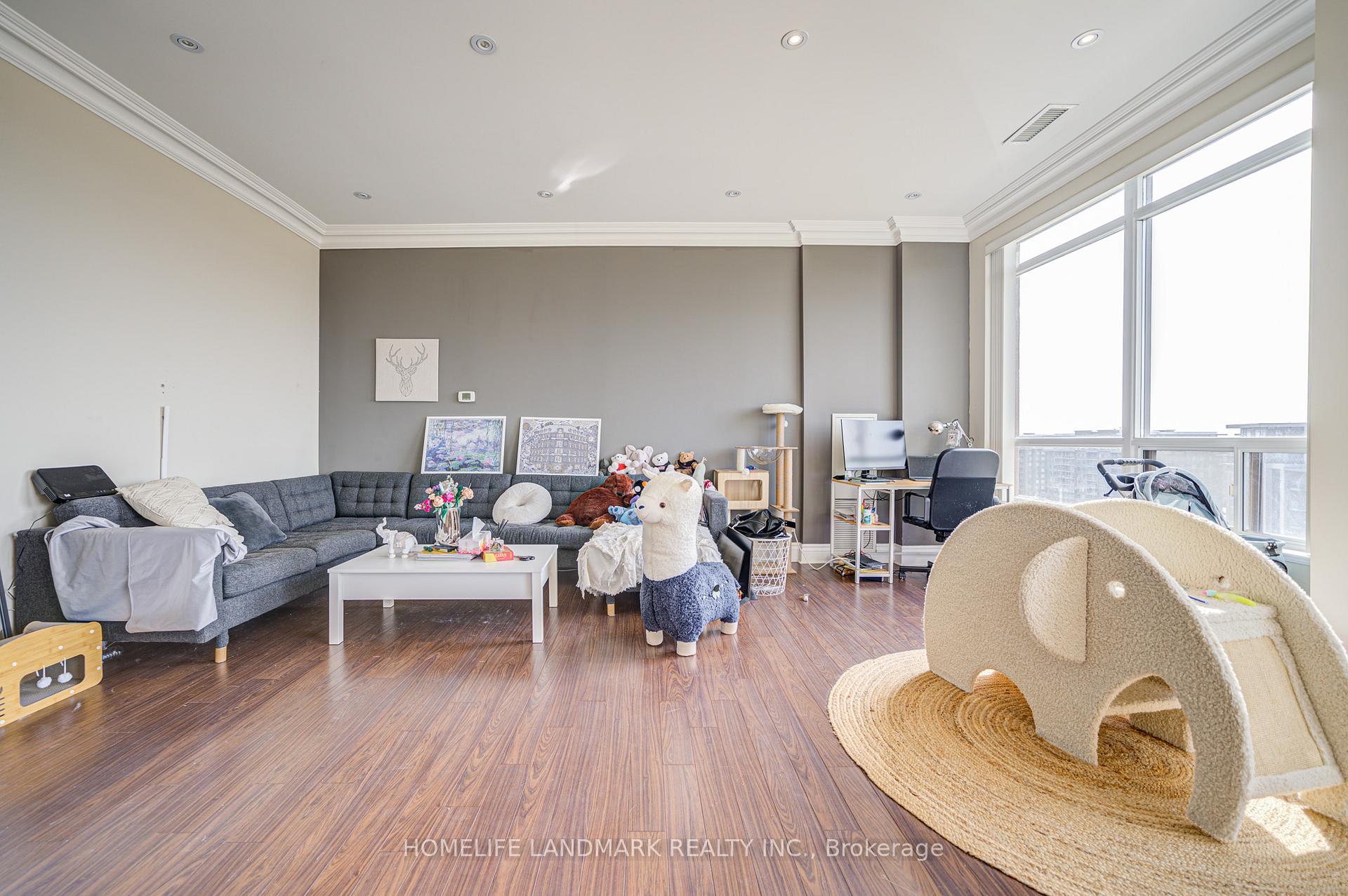 Photo 4 of Unit UPH9, 39 Galleria Parkway, Markham, Commerce Valley — HOMEH