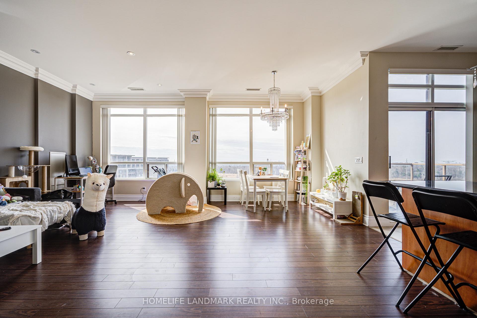 Photo 5 of Unit UPH9, 39 Galleria Parkway, Markham, Commerce Valley — HOMEH