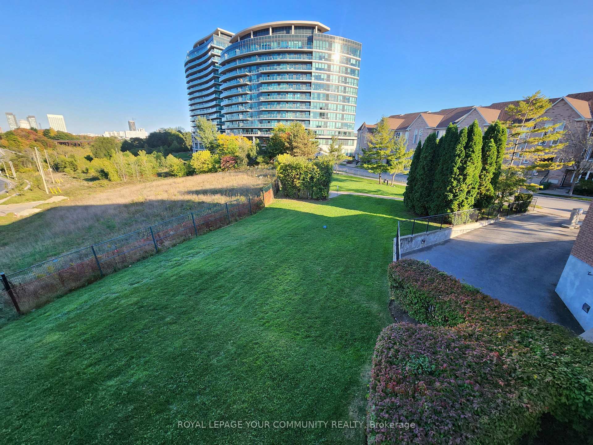 Photo 21 of Unit 202, 80 Aerodrome Crescent, Toronto, Leaside — HOMEH