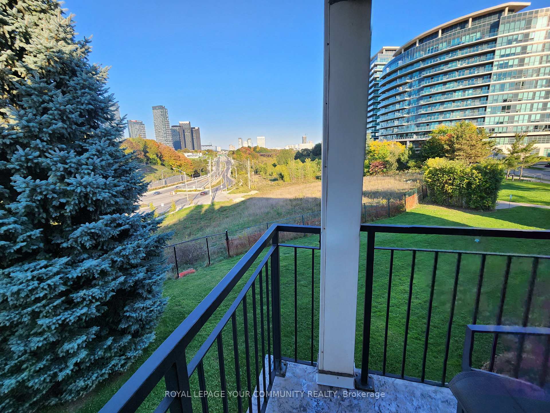 Photo 23 of Unit 202, 80 Aerodrome Crescent, Toronto, Leaside — HOMEH