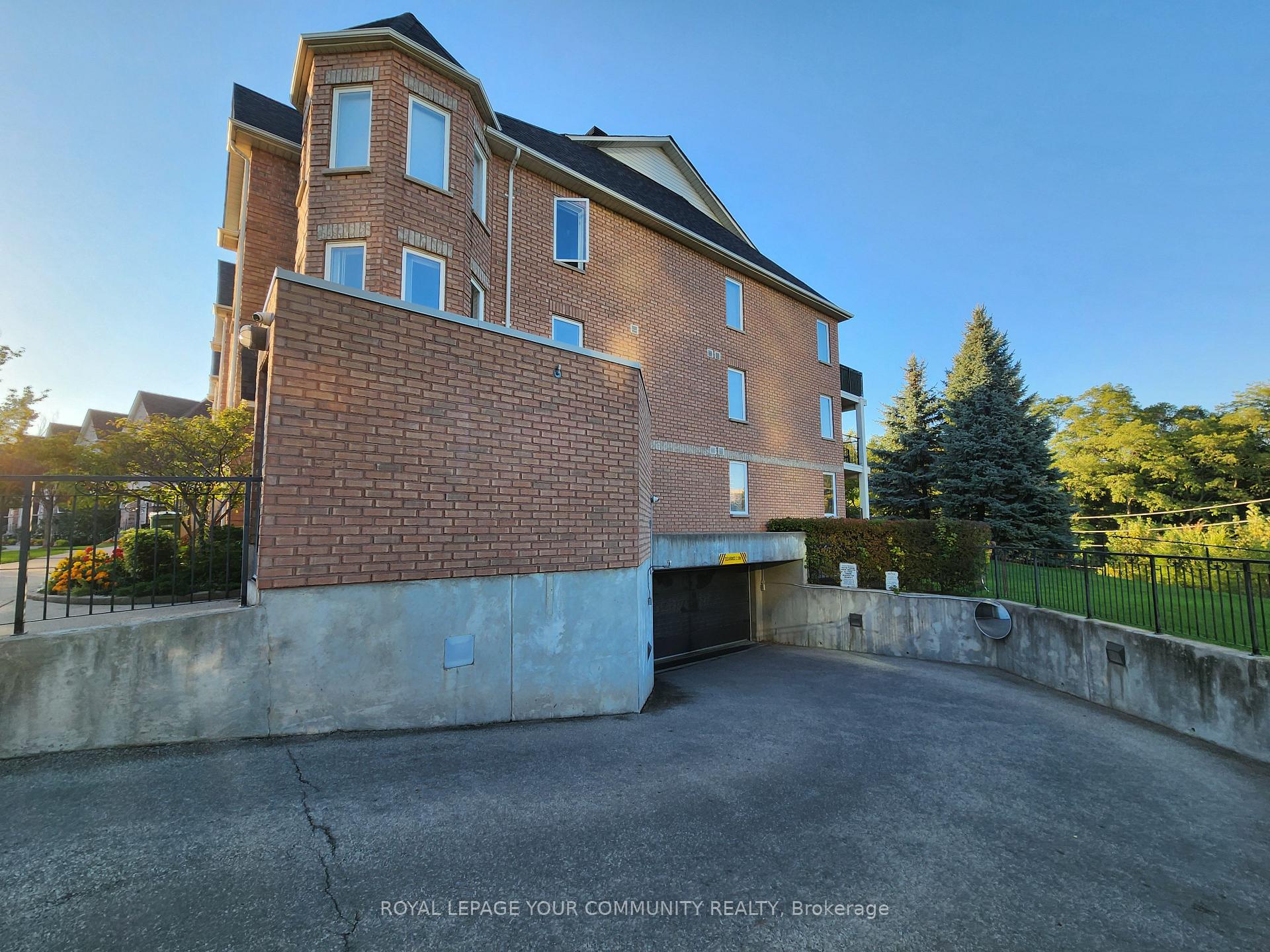 Photo 32 of Unit 202, 80 Aerodrome Crescent, Toronto, Leaside — HOMEH