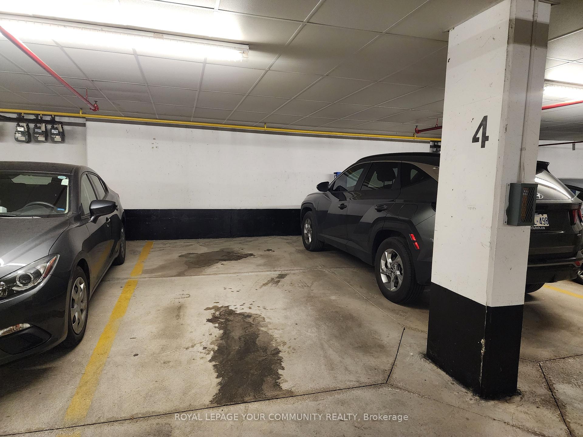Photo 33 of Unit 202, 80 Aerodrome Crescent, Toronto, Leaside — HOMEH