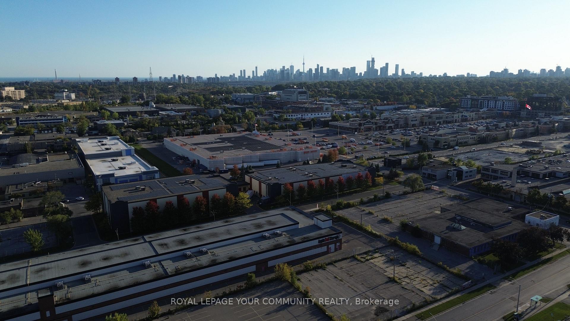 Photo 40 of Unit 202, 80 Aerodrome Crescent, Toronto, Leaside — HOMEH