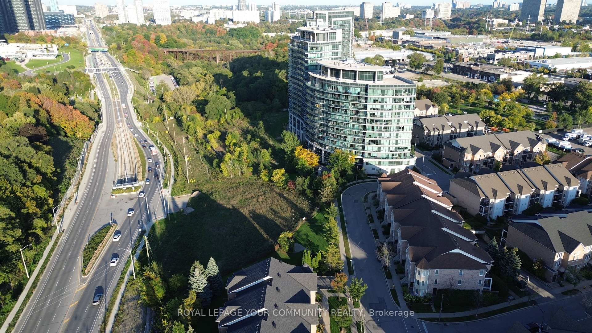 Photo 42 of Unit 202, 80 Aerodrome Crescent, Toronto, Leaside — HOMEH