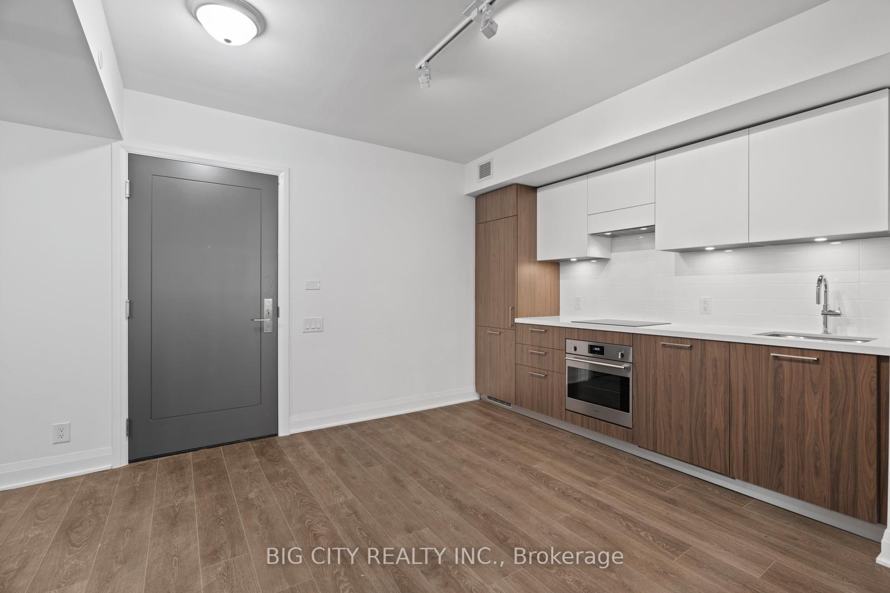Photo 6 of Unit 332, 33 Frederick Todd Way, Toronto, Thorncliffe Park — HOMEH