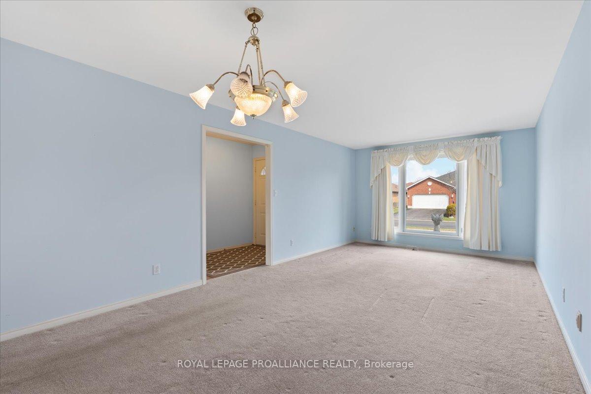 Photo 9 of 13 Hickory Grove, Belleville, Belleville Ward — HOMEH