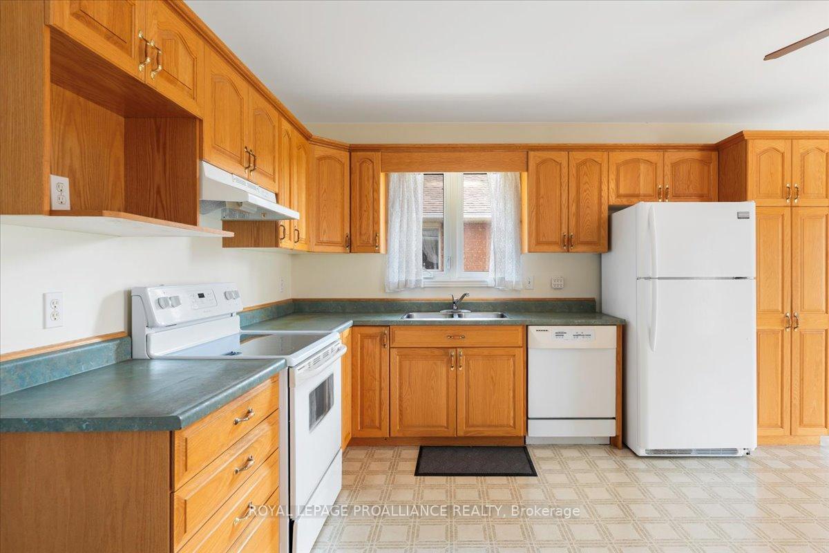 Photo 13 of 13 Hickory Grove, Belleville, Belleville Ward — HOMEH