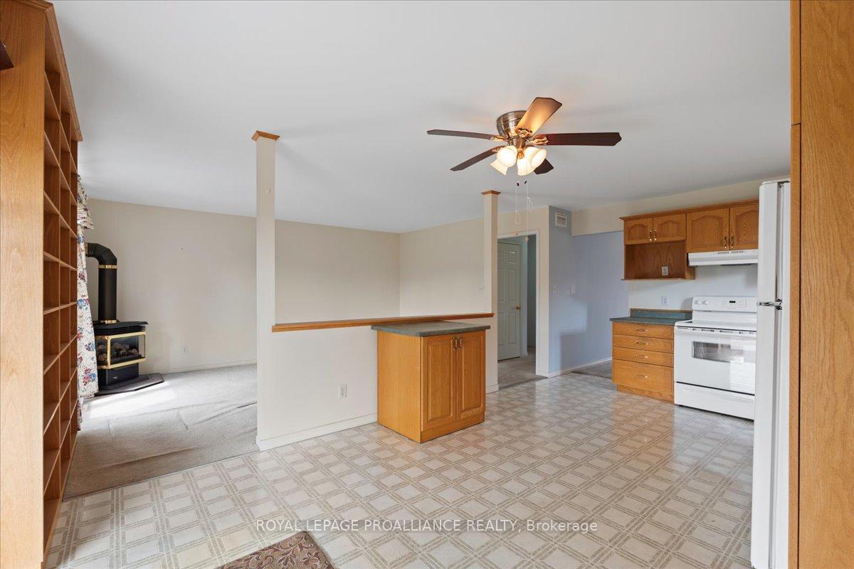 Photo 11 of 13 Hickory Grove, Belleville, Belleville Ward — HOMEH