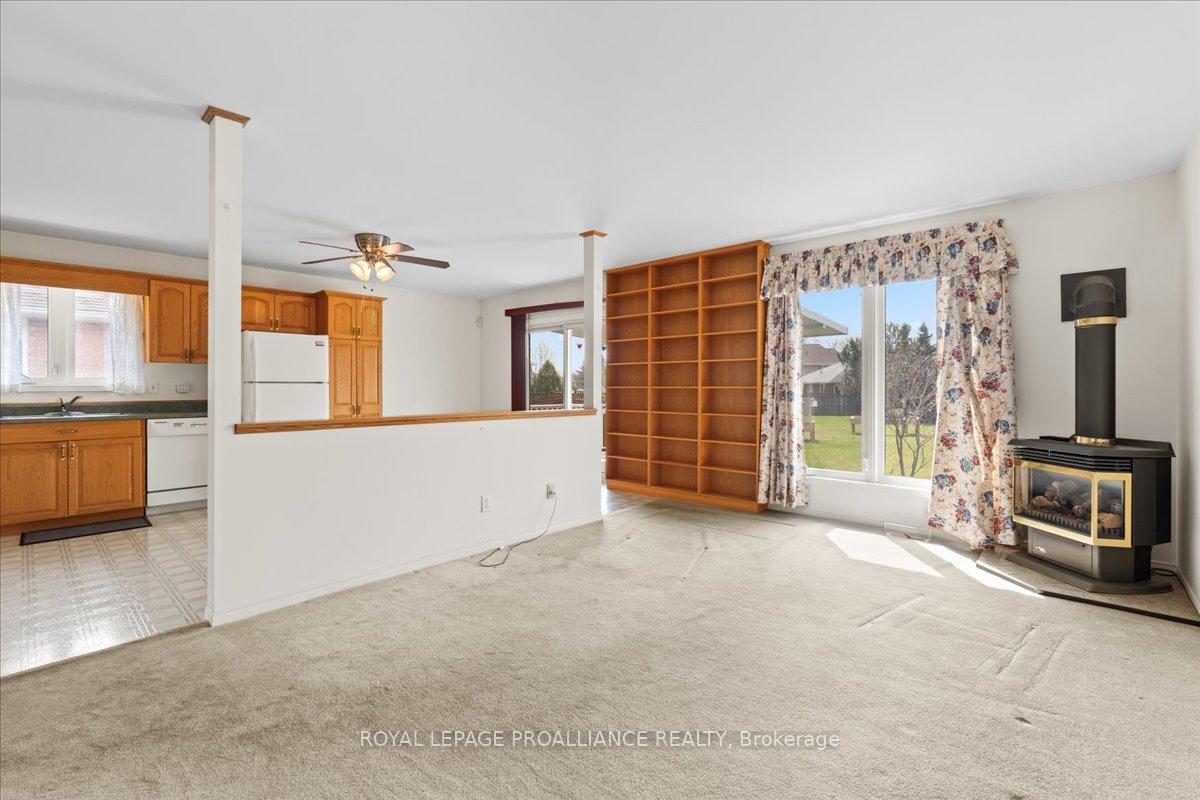Photo 16 of 13 Hickory Grove, Belleville, Belleville Ward — HOMEH