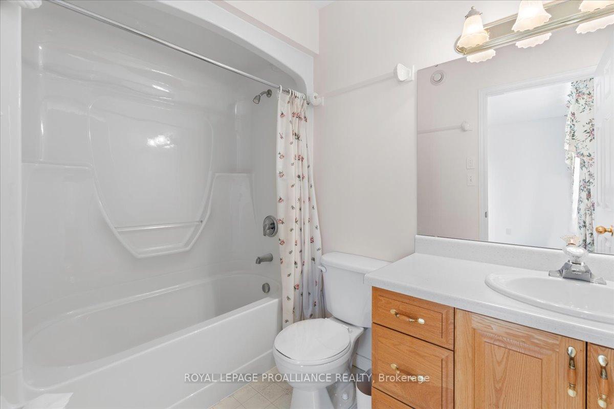 Photo 24 of 13 Hickory Grove, Belleville, Belleville Ward — HOMEH