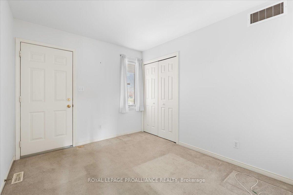 Photo 22 of 13 Hickory Grove, Belleville, Belleville Ward — HOMEH