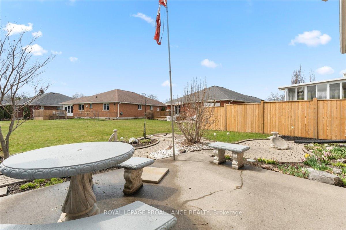 Photo 32 of 13 Hickory Grove, Belleville, Belleville Ward — HOMEH